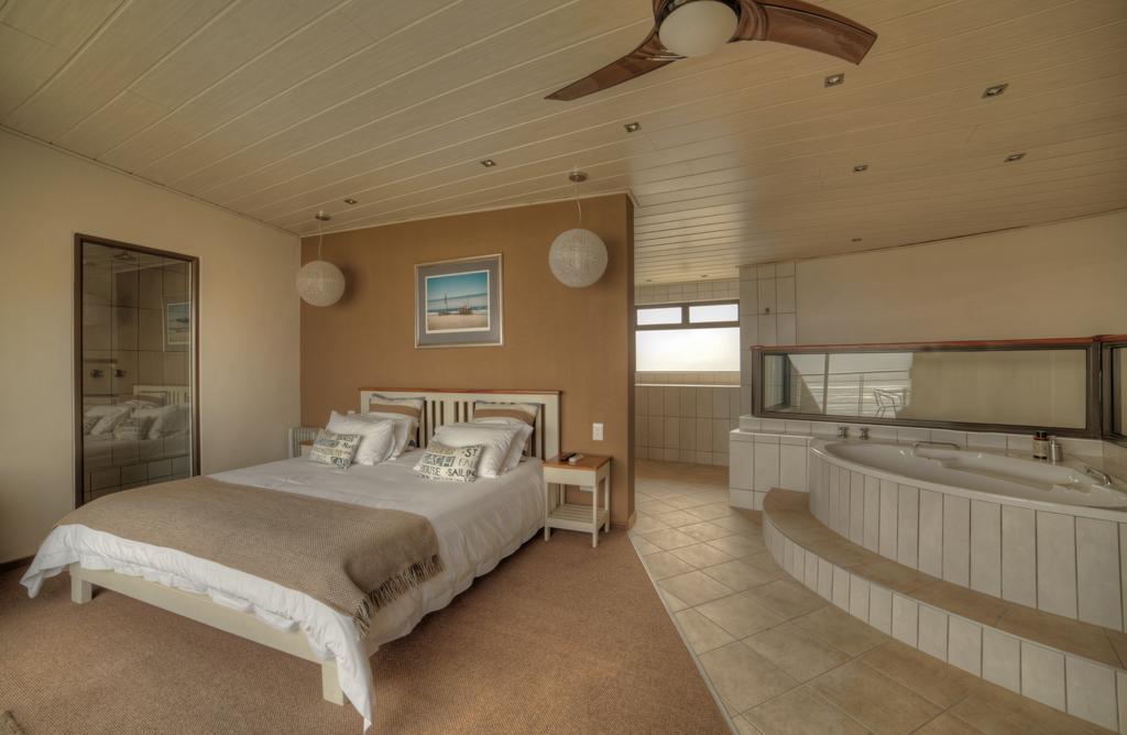 Beach Lodge Свакопмунд Номер фото