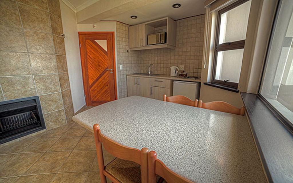 Beach Lodge Свакопмунд Номер фото
